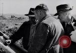 Standbild Zweiten Weltkrieg Krieg Arbeiter Wohnungsnot in Dayton Ohio Dayton Ohio USA, 1943, aus Sekunde 30 historischem Filmmaterial Videoclip 65675029533
