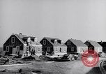 Standbild Zweiten Weltkrieg Krieg Arbeiter Wohnungsnot in Dayton Ohio Dayton Ohio USA, 1943, aus Sekunde 40 historischem Filmmaterial Videoclip 65675029533
