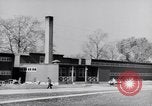 Standbild Zweiten Weltkrieg Krieg Arbeiter Wohnungsnot in Dayton Ohio Dayton Ohio USA, 1943, aus Sekunde 43 historischem Filmmaterial Videoclip 65675029533
