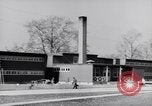 Standbild Zweiten Weltkrieg Krieg Arbeiter Wohnungsnot in Dayton Ohio Dayton Ohio USA, 1943, aus Sekunde 44 historischem Filmmaterial Videoclip 65675029533