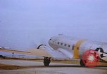 Image Douglas DC-3 océan Antarctique, 1950, de la seconde 11 séquences d'archives historiques vidéo 65675029538