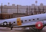 Image Douglas DC-3 océan Antarctique, 1950, de la seconde 15 séquences d'archives historiques vidéo 65675029538
