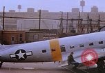 Image Douglas DC-3 océan Antarctique, 1950, de la seconde 16 séquences d'archives historiques vidéo 65675029538