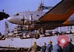 Image Douglas DC-3 océan Antarctique, 1950, de la seconde 40 séquences d'archives historiques vidéo 65675029538
