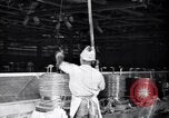 Image galvanisation de fils United States USA, 1924, de la seconde 9 séquences d'archives historiques vidéo 65675029555