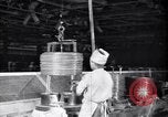 Image galvanisation de fils United States USA, 1924, de la seconde 13 séquences d'archives historiques vidéo 65675029555