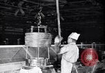 Image galvanisation de fils United States USA, 1924, de la seconde 15 séquences d'archives historiques vidéo 65675029555