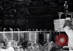 Image galvanisation de fils United States USA, 1924, de la seconde 26 séquences d'archives historiques vidéo 65675029555