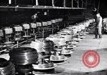 Image galvanisation de fils United States USA, 1924, de la seconde 42 séquences d'archives historiques vidéo 65675029555