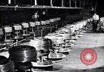 Image galvanisation de fils United States USA, 1924, de la seconde 47 séquences d'archives historiques vidéo 65675029555