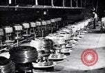 Image galvanisation de fils United States USA, 1924, de la seconde 49 séquences d'archives historiques vidéo 65675029555