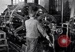 Image production de câbles métalliques United States USA, 1924, de la seconde 32 séquences d'archives historiques vidéo 65675029559