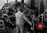 Image production de câbles métalliques United States USA, 1924, de la seconde 37 séquences d'archives historiques vidéo 65675029559
