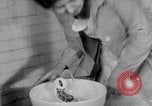 Image d'installations pour les femmes employés United States USA, 1931, de la seconde 20 séquences d'archives historiques vidéo 65675029562