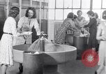 Image d'installations pour les femmes employés United States USA, 1931, de la seconde 43 séquences d'archives historiques vidéo 65675029562