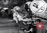 Image Précautions de sécurité en usine United States USA, 1931, de la seconde 20 séquences d'archives historiques vidéo 65675029563