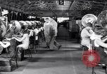 Image Précautions de sécurité en usine United States USA, 1931, de la seconde 26 séquences d'archives historiques vidéo 65675029563