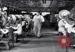 Image Précautions de sécurité en usine United States USA, 1931, de la seconde 29 séquences d'archives historiques vidéo 65675029563