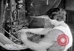 Image Précautions de sécurité en usine United States USA, 1931, de la seconde 35 séquences d'archives historiques vidéo 65675029563