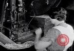 Image Précautions de sécurité en usine United States USA, 1931, de la seconde 37 séquences d'archives historiques vidéo 65675029563
