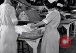 Image femmes salariés United States USA, 1931, de la seconde 21 séquences d'archives historiques vidéo 65675029564