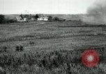 Standbild 305th und 306 Infanterie Longueval Frankreich, 1918, aus Sekunde 28 historischem Filmmaterial Videoclip 65675029597