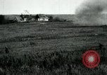 Standbild 305th und 306 Infanterie Longueval Frankreich, 1918, aus Sekunde 30 historischem Filmmaterial Videoclip 65675029597