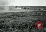 Standbild 305th und 306 Infanterie Longueval Frankreich, 1918, aus Sekunde 47 historischem Filmmaterial Videoclip 65675029597