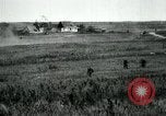Standbild 305th und 306 Infanterie Longueval Frankreich, 1918, aus Sekunde 57 historischem Filmmaterial Videoclip 65675029597
