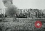 Immagine di Pistole per ferrovia Francia, 1918, secondo 32 filmato di repertorio 65675029602