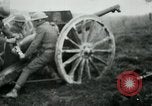 Standbild American 128th Field Artillery in Ersten Weltkrieg Le Côtes de Forimont Frankreich, 1918, aus Sekunde 27 historischem Filmmaterial Videoclip 65675029603