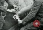 Standbild American 128th Field Artillery in Ersten Weltkrieg Le Côtes de Forimont Frankreich, 1918, aus Sekunde 37 historischem Filmmaterial Videoclip 65675029603