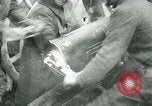 Standbild American 128th Field Artillery in Ersten Weltkrieg Le Côtes de Forimont Frankreich, 1918, aus Sekunde 51 historischem Filmmaterial Videoclip 65675029603