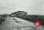 Immagine di British Mark IV SERBATOI Francia, 1917, secondo 37 filmato di repertorio 65675029604