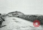 Immagine di British Mark IV SERBATOI Francia, 1917, secondo 42 filmato di repertorio 65675029604