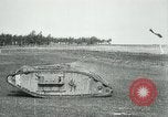 Immagine di British Mark IV SERBATOI Francia, 1917, secondo 59 filmato di repertorio 65675029604