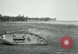 Immagine di British Mark IV SERBATOI Francia, 1917, secondo 61 filmato di repertorio 65675029604