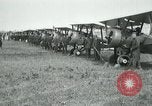 Immagine di British Airco DH-4s Bergues Francia, 1918, secondo 13 filmato di repertorio 65675029606