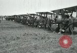 Immagine di British Airco DH-4s Bergues Francia, 1918, secondo 14 filmato di repertorio 65675029606
