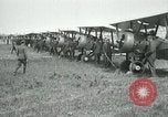 Immagine di British Airco DH-4s Bergues Francia, 1918, secondo 20 filmato di repertorio 65675029606