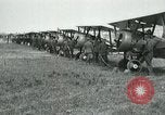 Immagine di British Airco DH-4s Bergues Francia, 1918, secondo 23 filmato di repertorio 65675029606