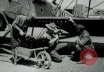 Immagine di British Airco DH-4s Bergues Francia, 1918, secondo 35 filmato di repertorio 65675029606