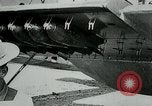 Immagine di British Airco DH-4s Bergues Francia, 1918, secondo 52 filmato di repertorio 65675029606