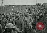 Standbild deutschen Gefangenen Saizerais Frankreich, 1918, aus Sekunde 12 historischem Filmmaterial Videoclip 65675029609