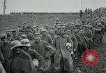Standbild deutschen Gefangenen Saizerais Frankreich, 1918, aus Sekunde 22 historischem Filmmaterial Videoclip 65675029609