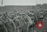 Standbild deutschen Gefangenen Saizerais Frankreich, 1918, aus Sekunde 26 historischem Filmmaterial Videoclip 65675029609