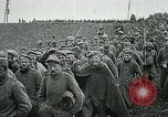 Standbild deutschen Gefangenen Saizerais Frankreich, 1918, aus Sekunde 36 historischem Filmmaterial Videoclip 65675029609