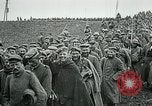 Standbild deutschen Gefangenen Saizerais Frankreich, 1918, aus Sekunde 37 historischem Filmmaterial Videoclip 65675029609