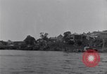 Image décharger sardines United States USA, 1920, de la seconde 13 séquences d'archives historiques vidéo 65675029622