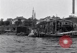 Image décharger sardines United States USA, 1920, de la seconde 45 séquences d'archives historiques vidéo 65675029622